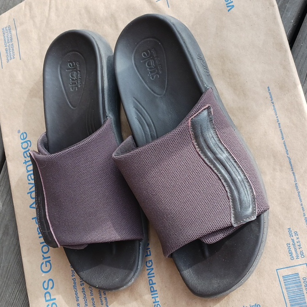 Soft Stride Velcro Slides EUC - Picture 3 of 5